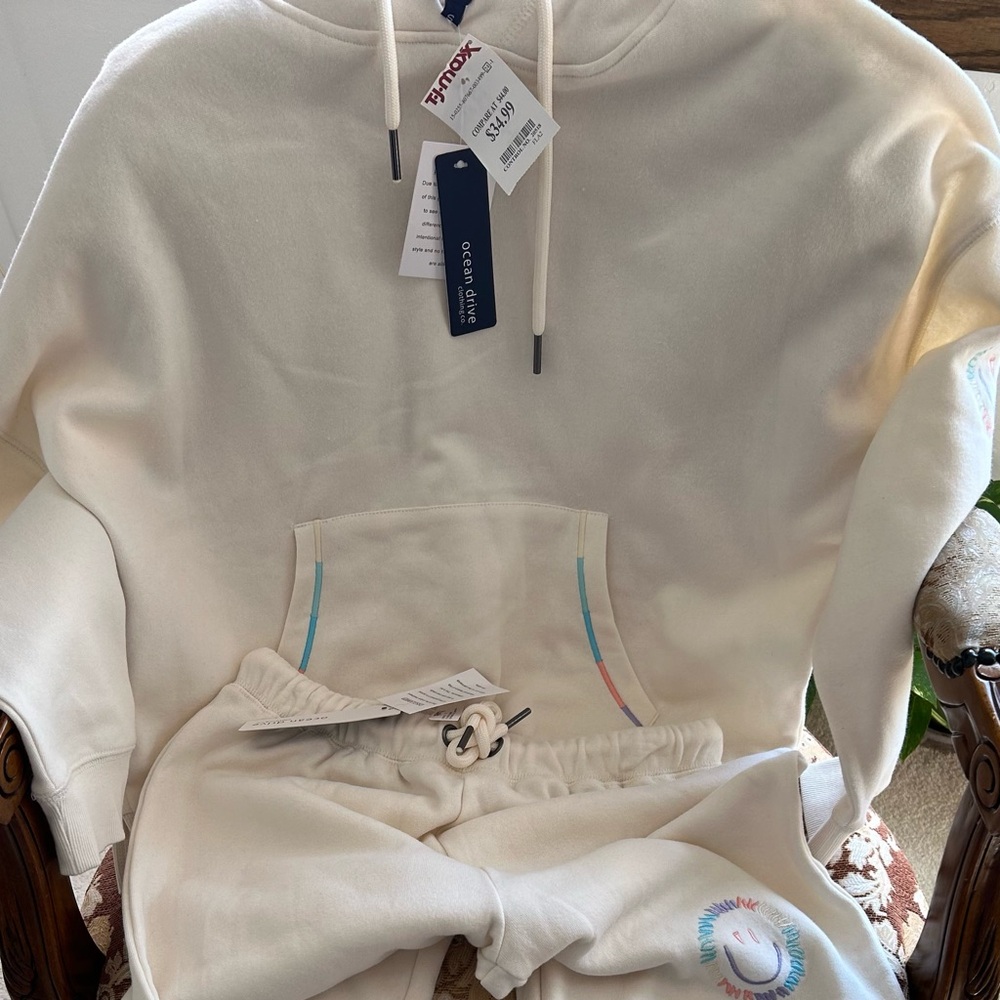 Ocean Drive 2 piece set outfit. New with tags